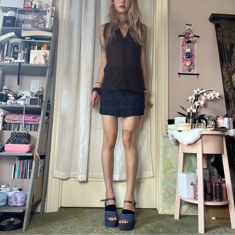 Size Small Navy/Faded Black High Waisted Straight Plaid Mini Skirt